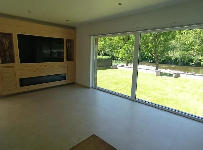 Photo de La Villa les pieds dans leau Comblain-au-Pont