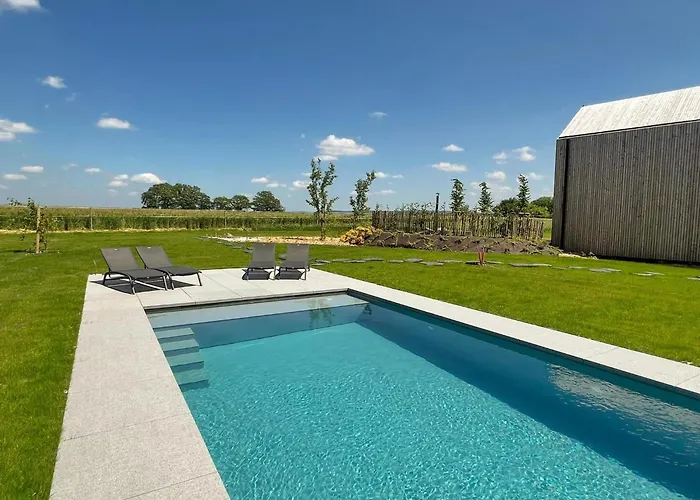 Amazing Lodge With Shared Pool Monteuville photo
