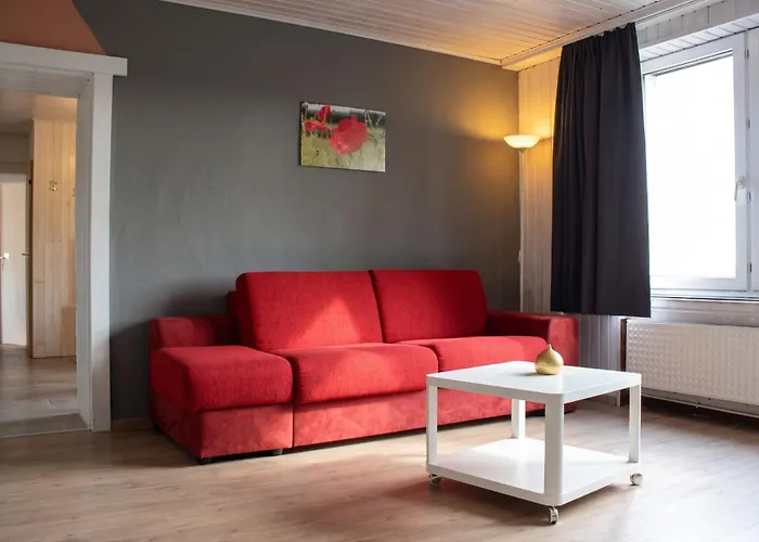 Spacious Family House In Haut-Fays, 250 M² With Garden photo