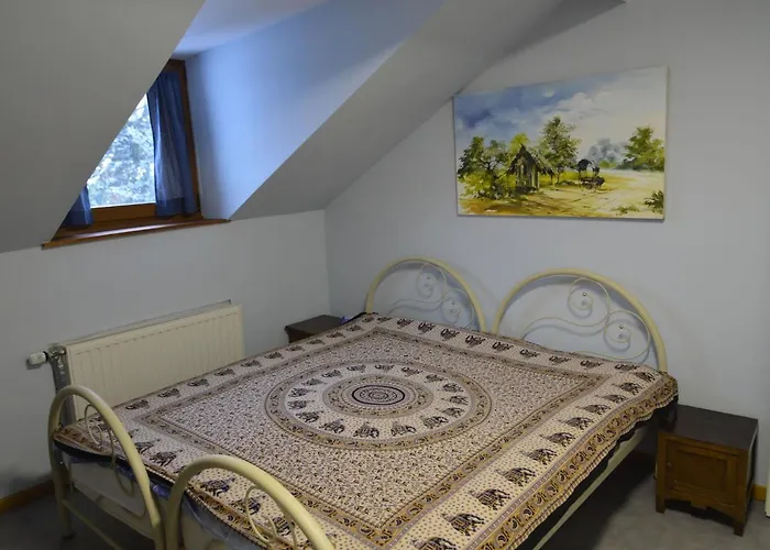 Charming Holiday Home In Halleux With Garden תמונה